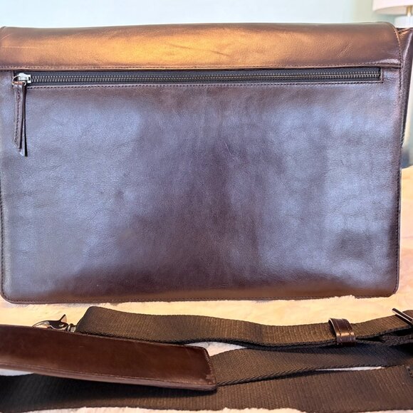 ✨Brahmin Smooth Chocolate Messenger / Laptop Bag – New, Never Used Circa 2015✨ - Picture 3 of 13